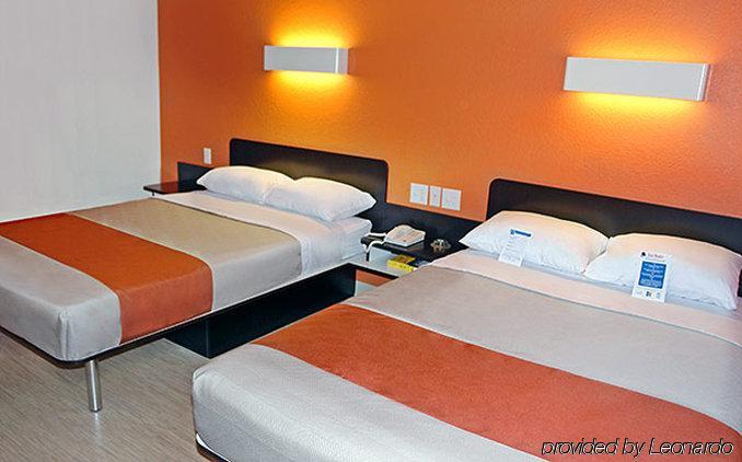 Motel 6 Boston South - Braintree Extérieur photo