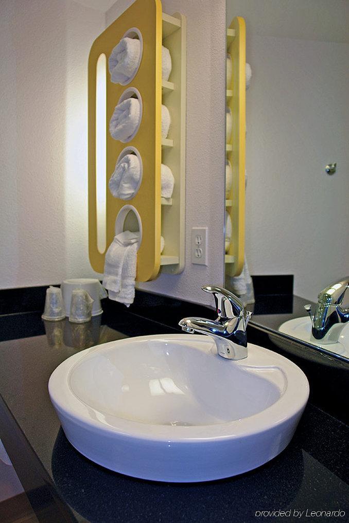 Motel 6 Boston South - Braintree Extérieur photo