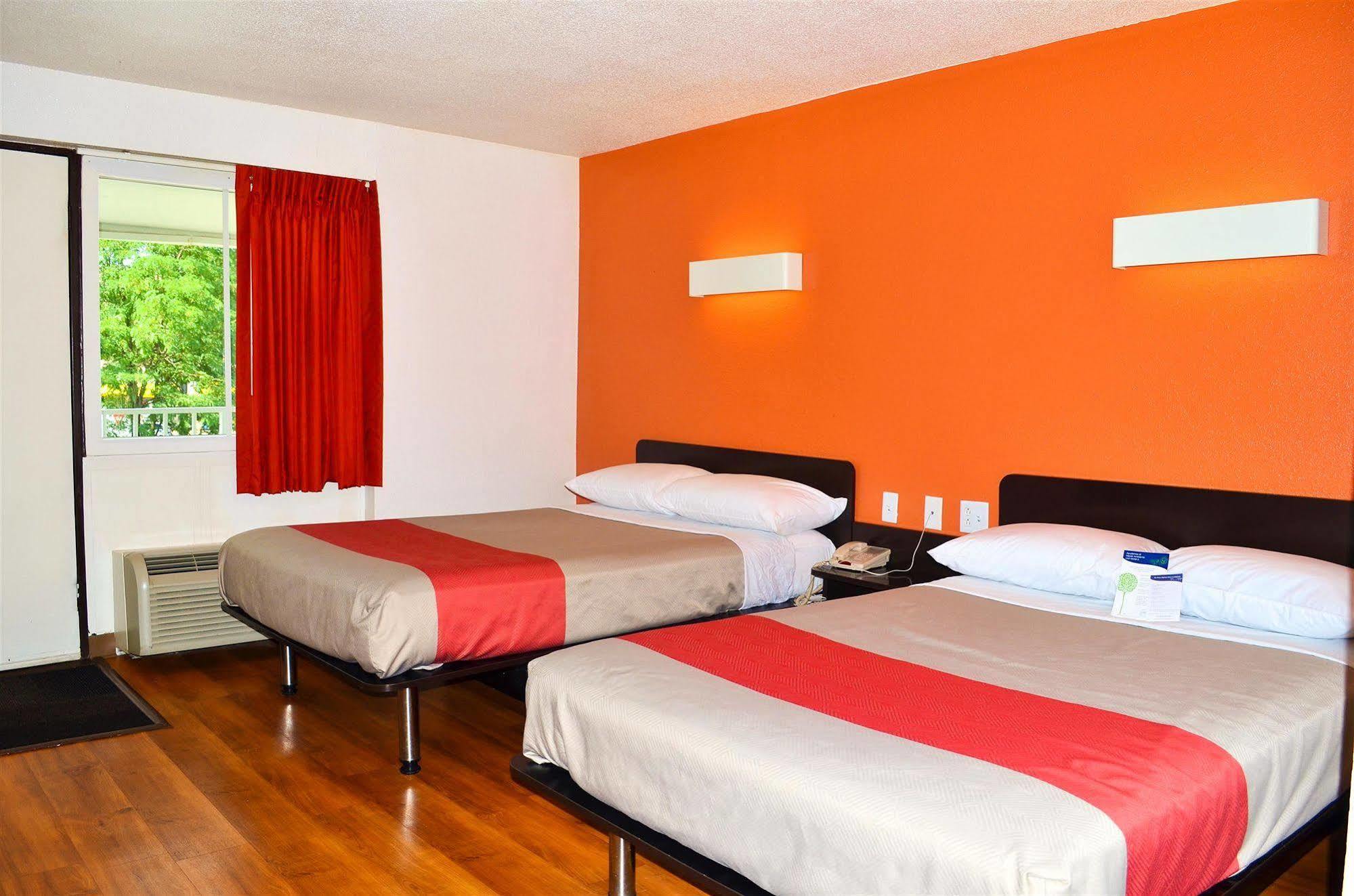 Motel 6 Boston South - Braintree Extérieur photo