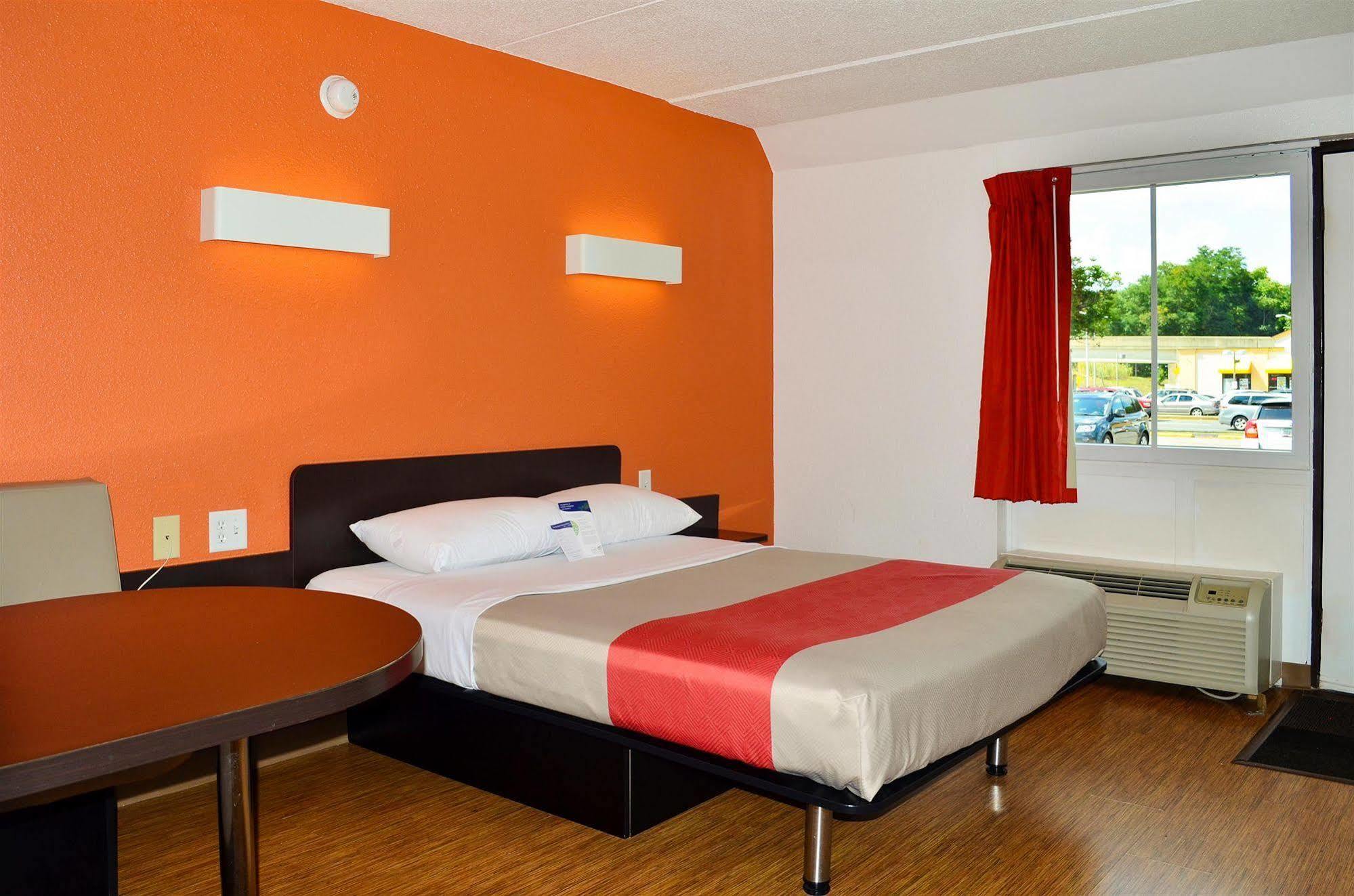 Motel 6 Boston South - Braintree Extérieur photo