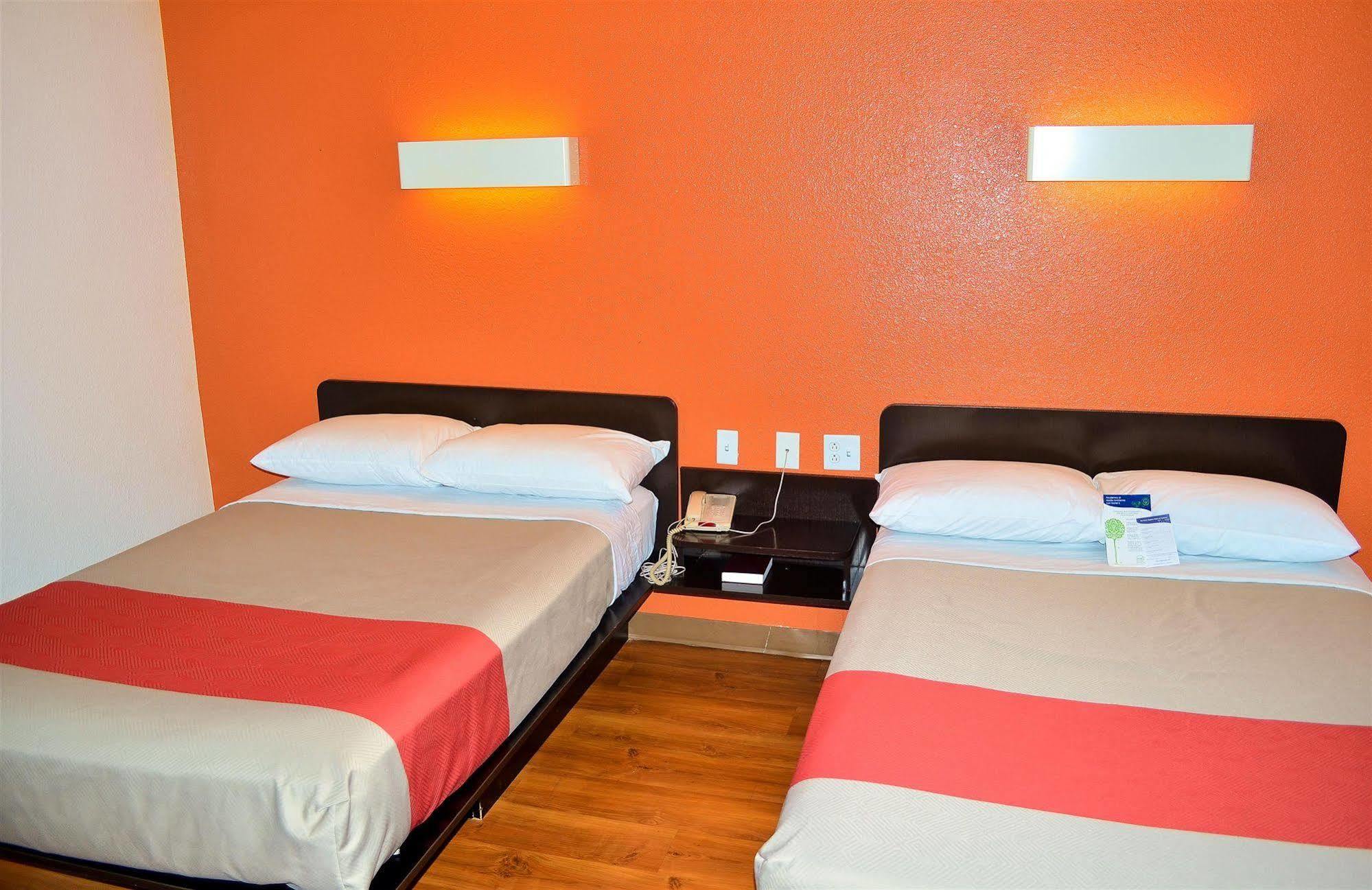 Motel 6 Boston South - Braintree Extérieur photo