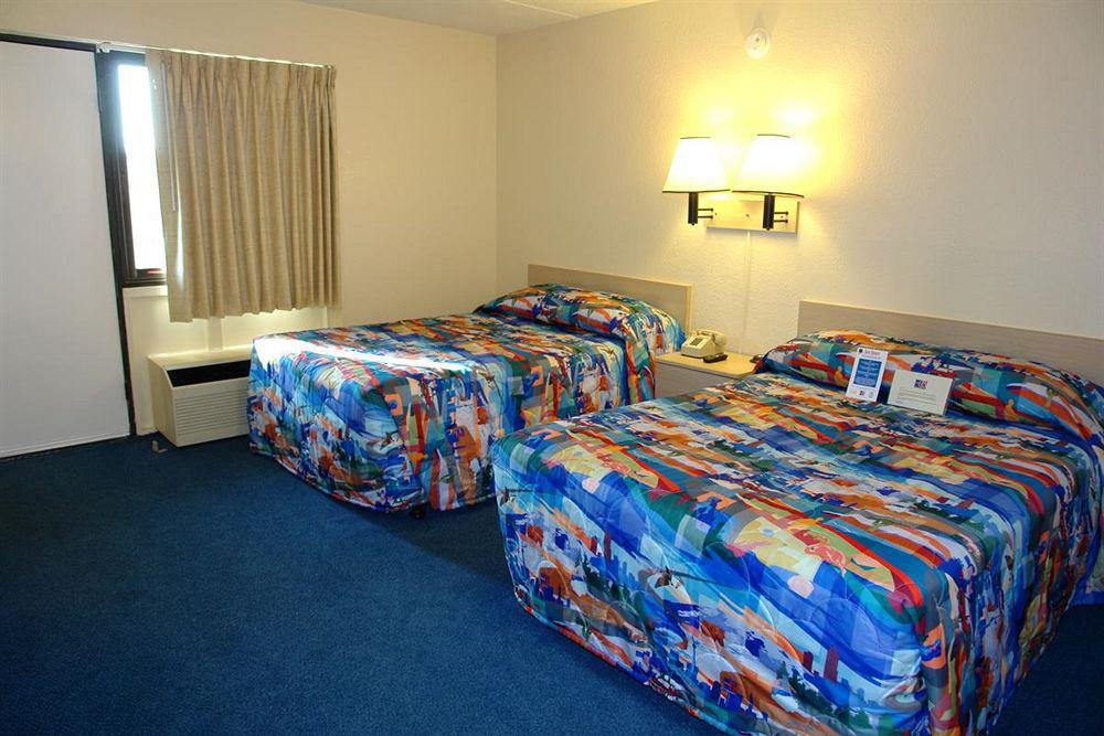 Motel 6 Boston South - Braintree Extérieur photo